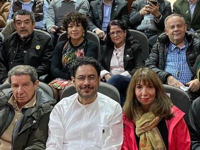 José Félix Lafaurie, Iván Cepeda y María Jimena Duzán, negociadores del Gobierno de Gustavo Petro con el ELN, reunidos en México la semana pasada.