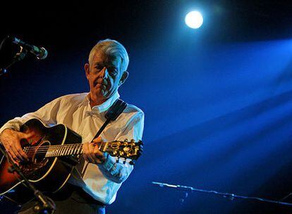 Nick Lowe, anoche durante el concierto que ofreció en Madrid.