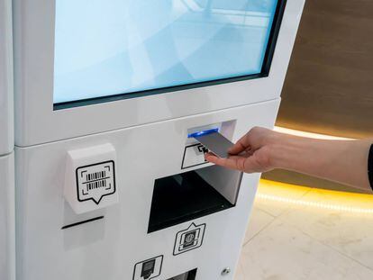 Máquina de validación instalada en un aeropuerto español.