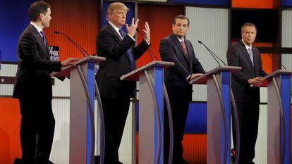 Donald trump gesticula en uno de los debates de las primarias de 2016.