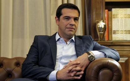 Tsipras, ayer durante la reunión con el presidente griego.