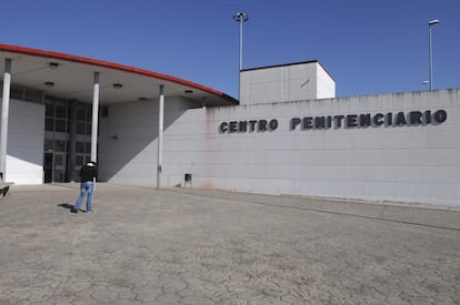 Centro penitenciario de Villahierro en Mansilla de las Mulas (León), donde cumplía condena el reo huido.
