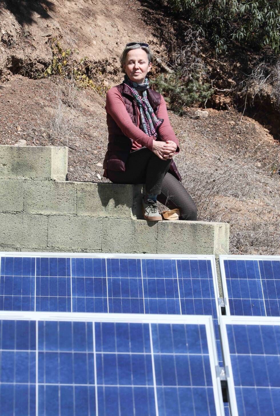 Mari Luz Sandino, en su casa.