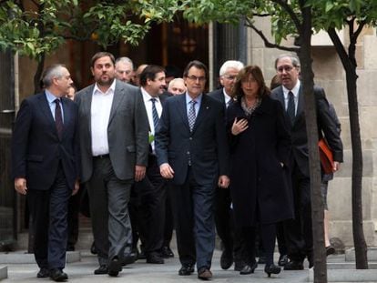 Artur Mas en el centro junta a Irene Rigau a la izquierda y Oriol Junqueras y Pere Navarro.