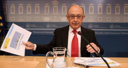 Cristóbal Montoro durante la rueda de prensa.