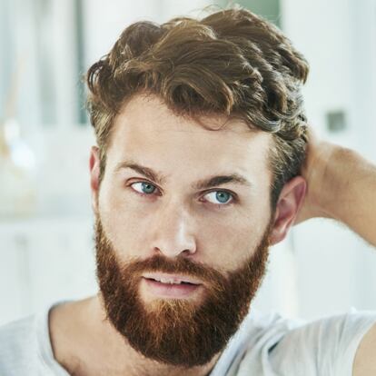 El polvo de peinado es un producto 'unisex' adecuado para todo tipo de cabello. GETTY IMAGES.