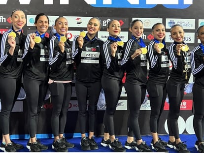 El equipo de natación artística de México, durante la Copa del Mundo en Egipto.