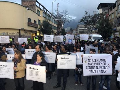 Manifestación de rechazo por el caso de tortura y violación de una niña de tres años en Bogotá.