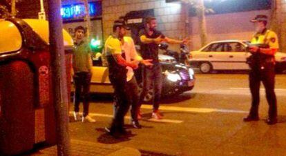 Piqué discute con la Guardia Urbana.