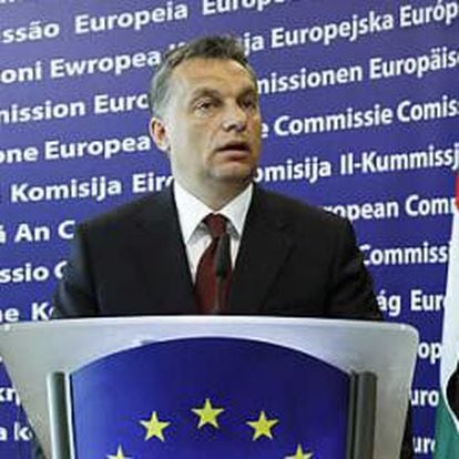 Hungría admite que el país se encuentra al borde de la quiebra