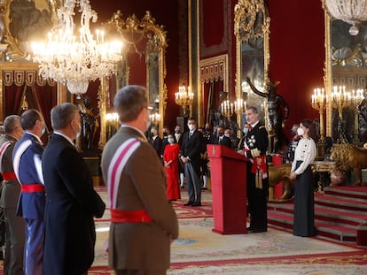 El rey Felipe VI se dirige a los mandos militares, durante la celebración de la Pascua Militar el pasado día 6 en el Palacio Real de Madrid.