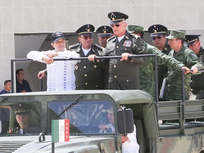 Salvador Cienfuegos Zepeda, entonces titular de la SEDENA, durante la inauguración de nuevas instalaciones militares en Cancún, en 2018.