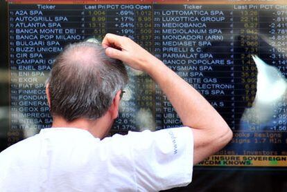 Las bolsas de Milán y Madrid sufrieron el castigod e los inversores en un nuevo lunes negro