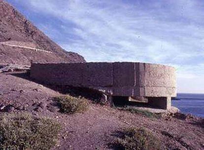 Búnker de la guerra. En Almería destaca esta obra de ingeniería militar realizada durante la Guerra Civil, en 1937, en la Costa de Cabo de Gata.