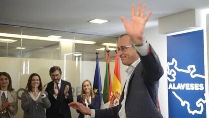 Alfonso Alonso, durante la roda de premsa on va anunciar la seva dimissió com a president del PP basc.