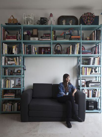 Mariela Sancari en su casa en México DF.