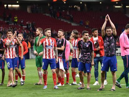 Los jugadores del Atlético celebran su pase a la final de la Liga Europa tras eliminar al Arsenal.