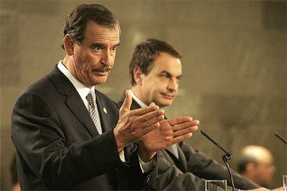 Un momento de la rueda de prensa de José Luis Rodriguez Zapatero y Vicente Fox, en el Palacio de La Moncloa.
