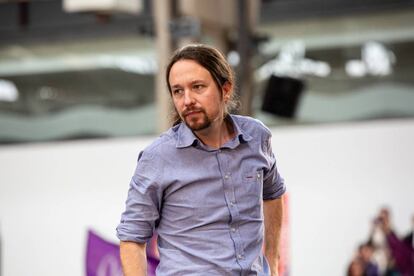 El secretario general de Podemos, Pablo Iglesias, interviene en el acto Guanyem per Avançar en Barcelona (Cataluña).