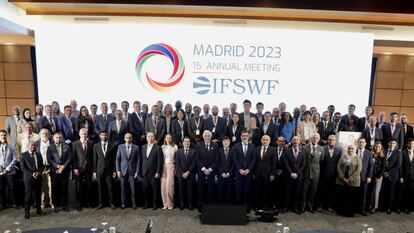 Foto de familia de los asistentes a la decimoquinta edición del Foro Internacional de Fondos Soberanos.