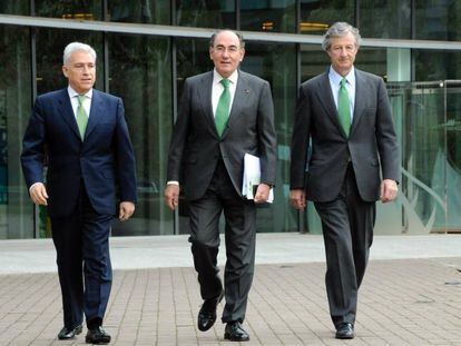 Francisco Martínez Córcoles, director de negocios de Iberdrola; Ignacio Sánchez Galán, presidente del grupo; y José Sainz Armada, director financiero