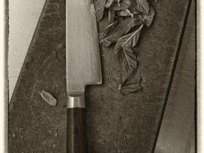 Un cuchillo, instrumento imprescindible en todas las cocinas, con o sin estrellas.
