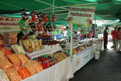 Un puesto ambulante de comida chatarra en la ciudad de México