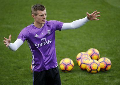 Kroos, durante un entrenamiento del Madrid.
