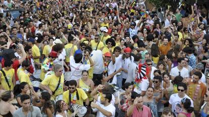 Este es el ambiente del precarnaval de Sao Paulo.