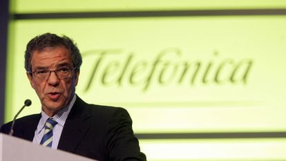 Junta General ordinaria de accionistas de Telefónica, en junio de 2006. Intervención del presidente, César Alierta.