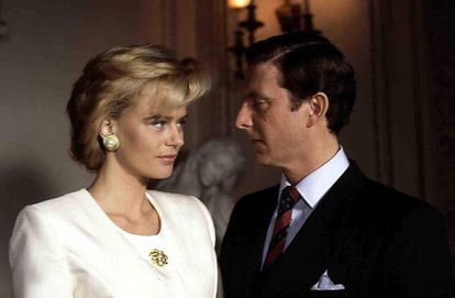 Los actores Serena Scott Thomas y David Threlfall, en la película 'Diana: su verdadera historia', de 1993.