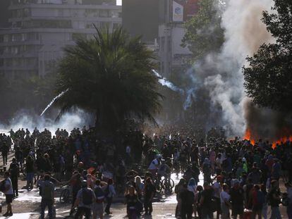 Protestas en Santiago de Chile el pasado 28 de noviembre. En vídeo, nuevos incidentes violentos durante las protestas en Chile.