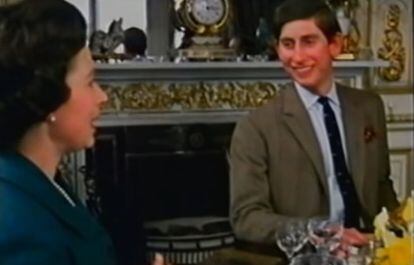 Imagen de Isabel II y el príncipe Carlos del documental 'Royal Family'.
