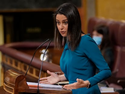 La líder de Ciudadanos, Inés Arrimadas, interviene durante una sesión de control al Gobierno este miércoles.