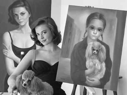 La actriz Natalie Wood muestra los dos retratos de su casa en Bel Air, pintados por Margaret y Walter Keane.