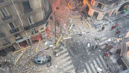 Vista desde arriba de la esquina de la calle de Treviso con la calle Sainte Cécile poco después de la explosión.