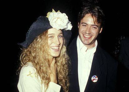 Sarah Jessica Parker con Robert Downey Jr., su pareja por aquel entonces, en 1988.