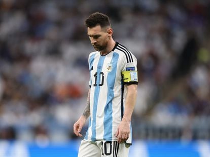LUSAIL CITY, QATAR - DECEMBER 09: Lionel Messi of Argentina  during the FIFA World Cup Qatar 2022 quarter final match between Netherlands and Argentina at Lusail Stadium on December 09, 2022 in Lusail City, Qatar. (Photo by Catherine Ivill/Getty Images)