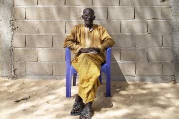 Cheikh Aïdara, vecino del barrio de Bango desde hace más de 50 años.