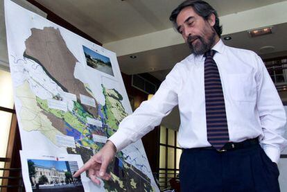 Juan Alberto Belloch, alcalde de Zaragoza, durante una presentación