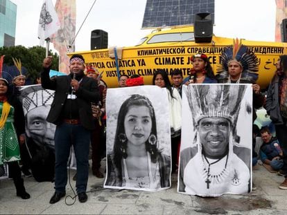 Protesta de representantes de pueblos indígenas en la Cumbre por el Clima COP 25.
