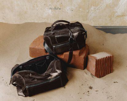 Dos bolsas de equipaje de Métier, inspiradas en Indiana Jones.