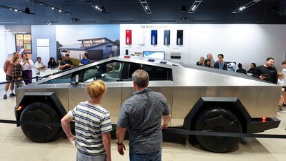 Un Cybertruck de Tesla, expuesto la semana pasada en una tienda de Tesla en San Diego (California).