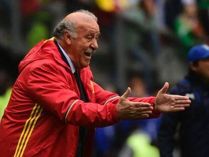 Del Bosque no desvela si continuará ( Tengo que tratarlo con el presidente ) y Piqué admite que el potencial ha bajado