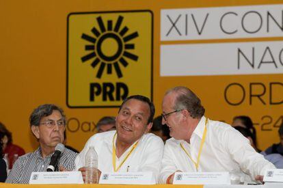 Cuauhtémoc Cárdenas, Jesús Zambrano y Graco Ramírez en la reunión del PRD.