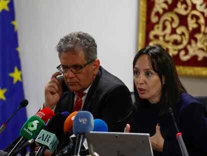 La delegada del Gobierno en Madrid, Mercedes González, preside este jueves la Junta Local de Seguridad en el Ayuntamiento de Parla.