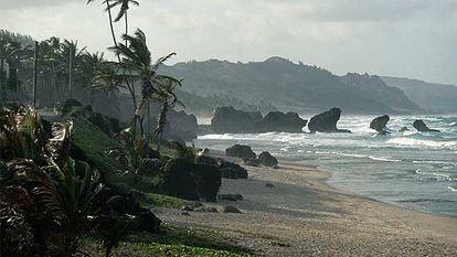 Playa caribeña de Bathsheba, de las islas Barbados.