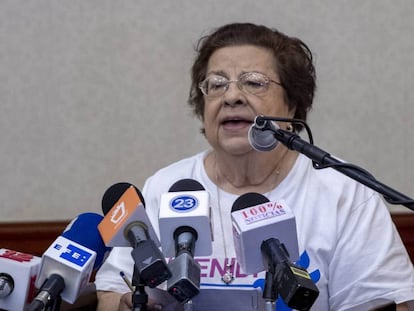 La presidenta del Cenidh, Vilma Núñez, durante una rueda de prensa.