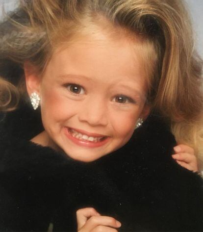 “Fotos con glamour”, “gracias mamá”, escribió junto a esta imagen la actriz Hilary Duff. Por aquel entonces, era 1993.