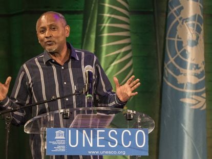 Edouard Matoko, alto cargo de la Unesco, en una conferencia.